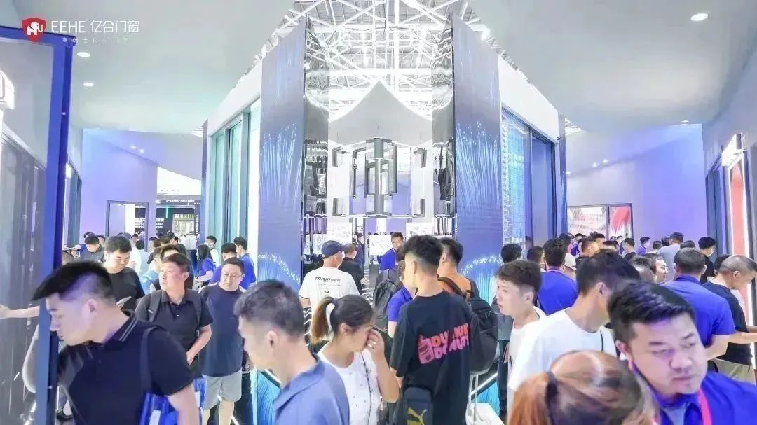 直擊2023廣州建博會(huì)現(xiàn)場(chǎng)，億合門窗以實(shí)力出圈，全新形象展廳人氣爆棚！