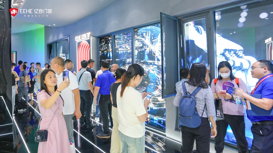 直擊2023廣州建博會(huì)現(xiàn)場(chǎng)，億合門窗以實(shí)力出圈，全新形象展廳人氣爆棚！